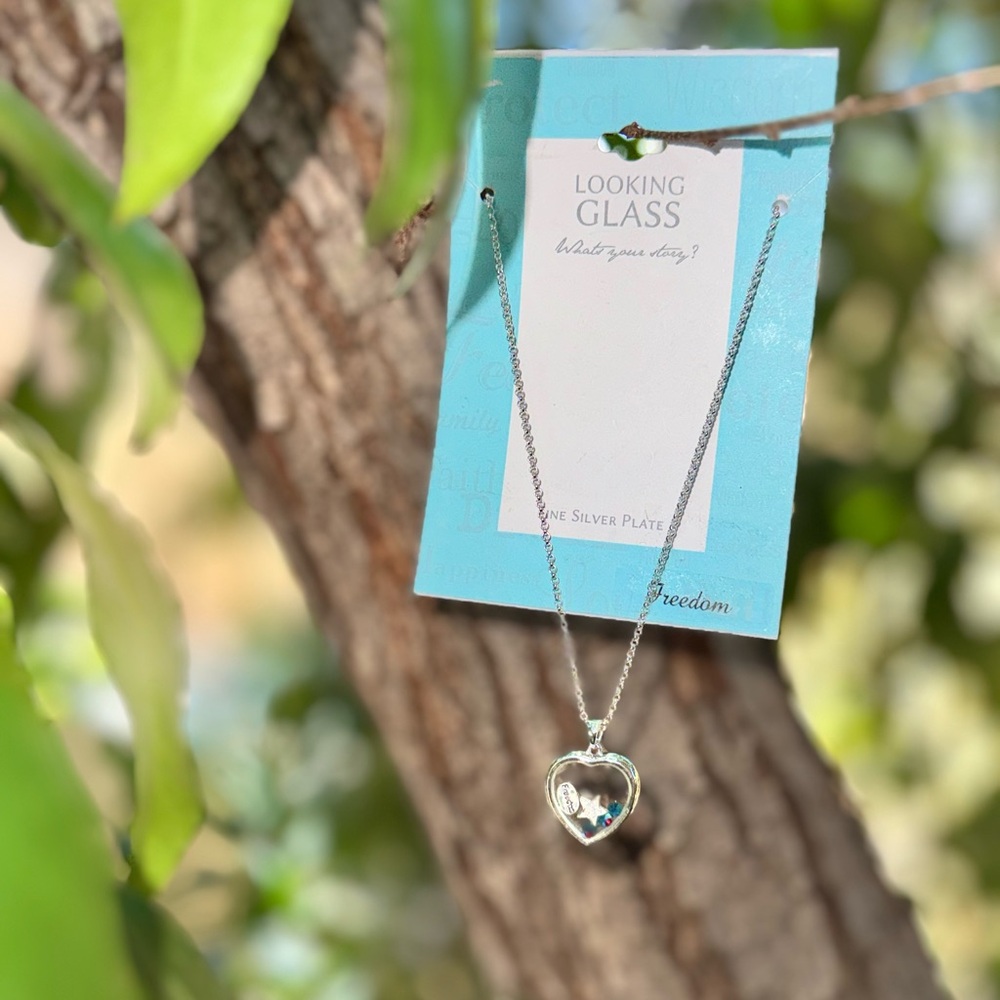 Looking Glass Floating Heart Locket Necklace – “Freedom” Premium Silver-Plated